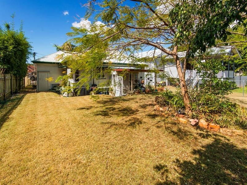 23 Lamette Street, Holland Park QLD 4121