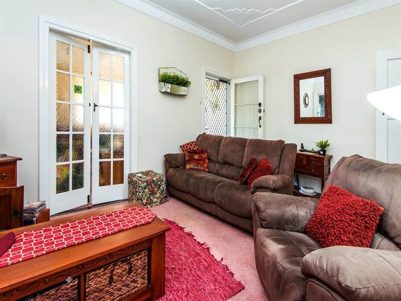 23 Lamette Street, Holland Park QLD 4121