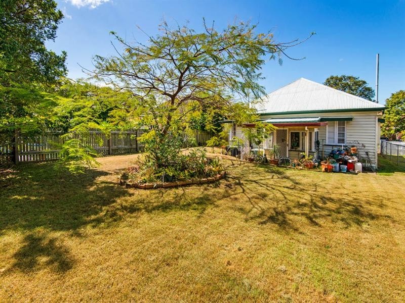 23 Lamette Street, Holland Park QLD 4121