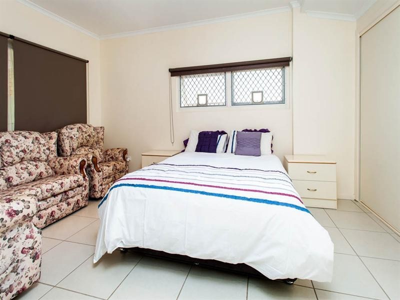 10 Enfield Street, Mount Gravatt East QLD 4122