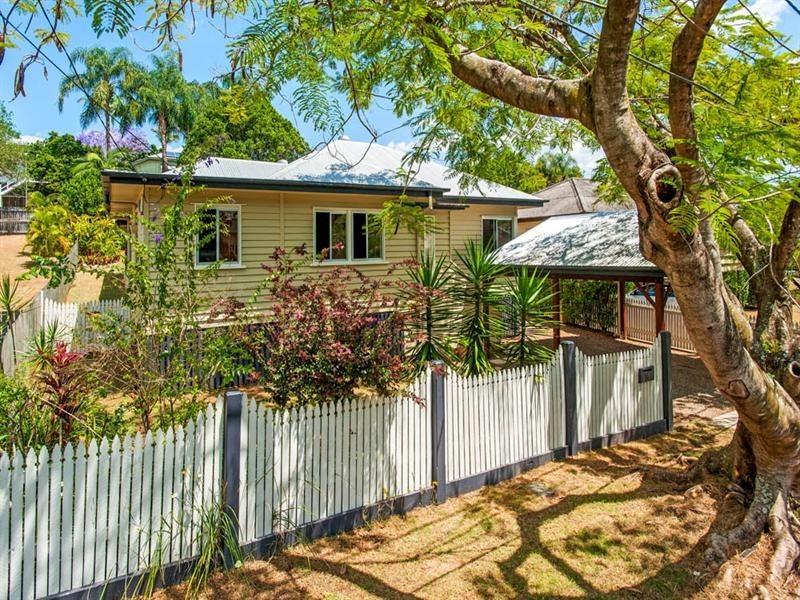 31 Cavillon Street, Holland Park QLD 4121