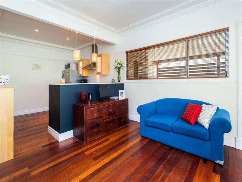 31 Cavillon Street, Holland Park QLD 4121