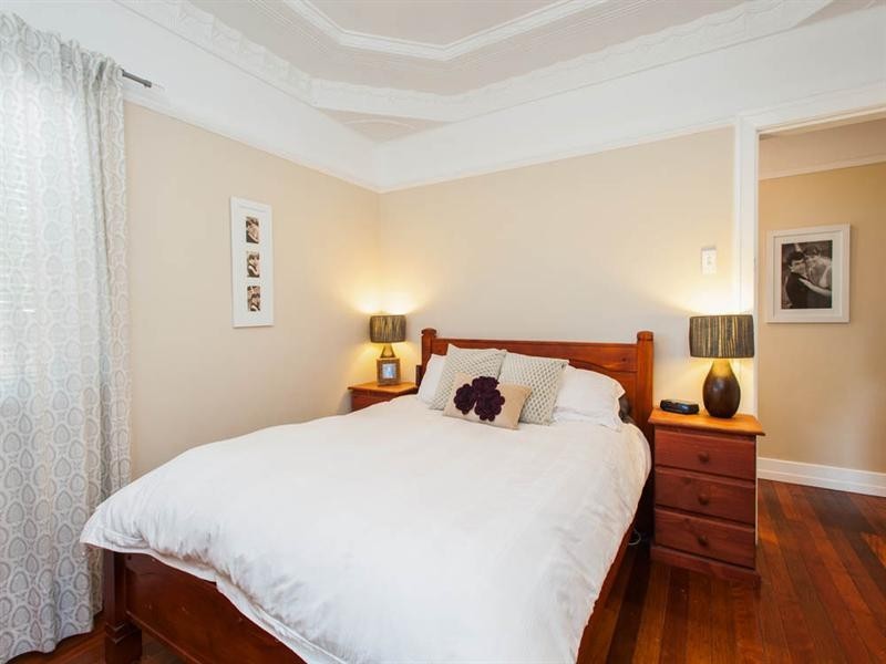 31 Cavillon Street, Holland Park QLD 4121