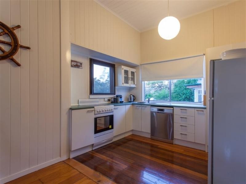 14 Headfort Street, Greenslopes QLD 4120