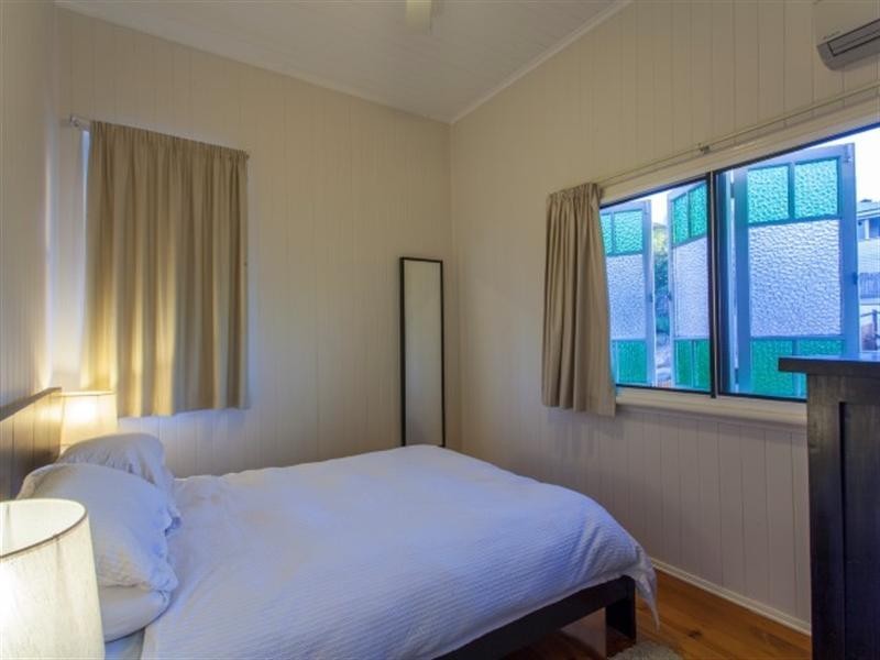 14 Headfort Street, Greenslopes QLD 4120