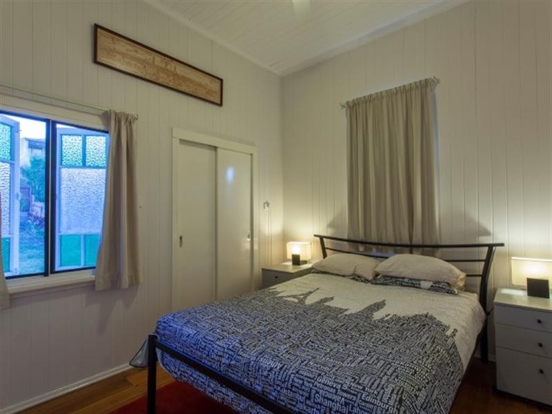 14 Headfort Street, Greenslopes QLD 4120