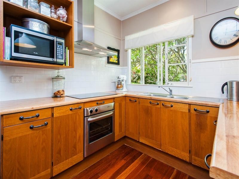 146 Lawn Street, Holland Park QLD 4121