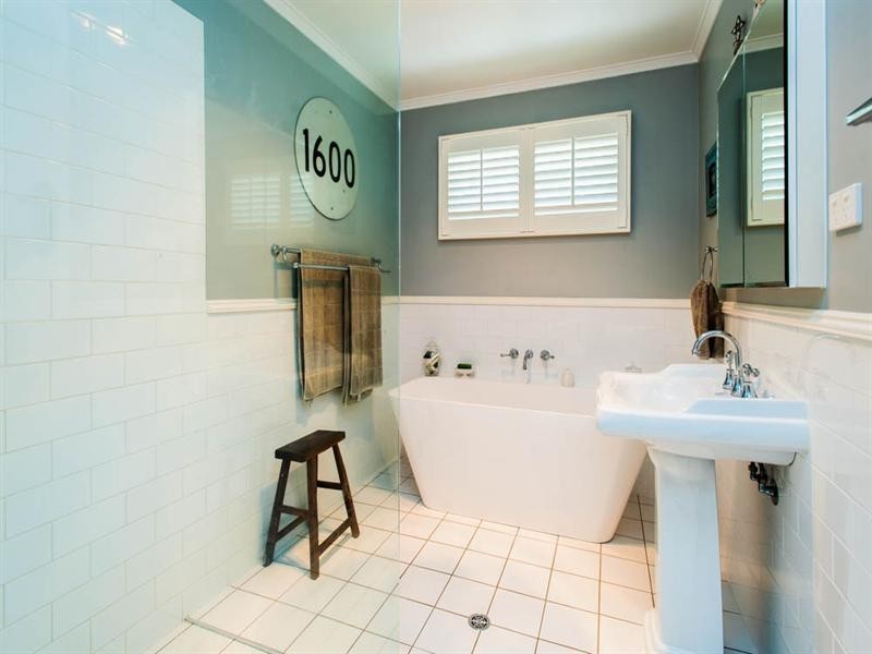 146 Lawn Street, Holland Park QLD 4121