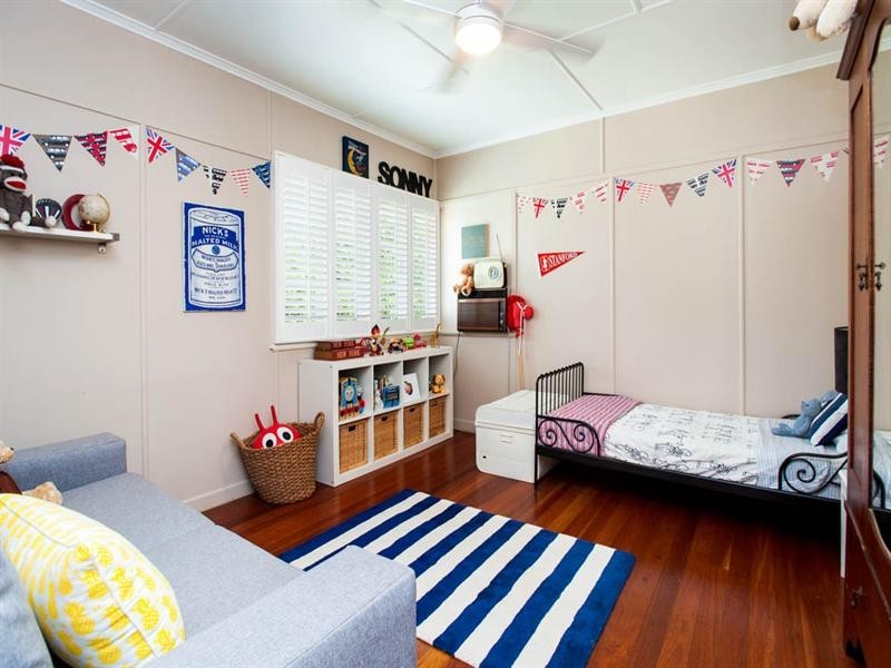 146 Lawn Street, Holland Park QLD 4121