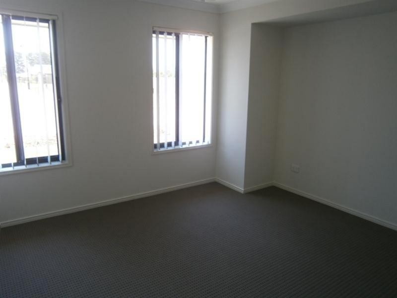 24 Surwold Way LOGANLEA, Loganlea QLD 4131