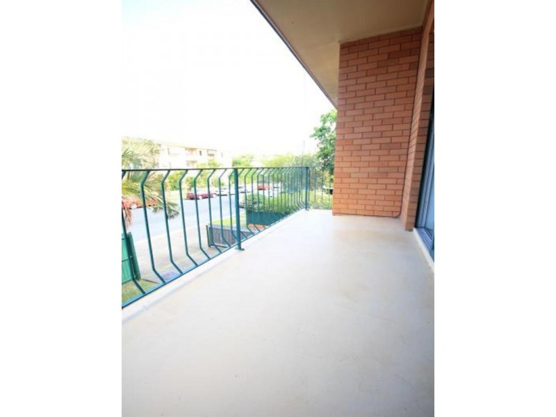 2/67 Thomas Street, Greenslopes QLD 4120