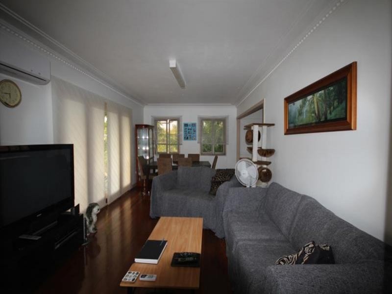 106 Marshall Road, Holland Park QLD 4121