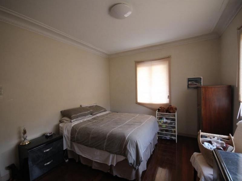 106 Marshall Road, Holland Park QLD 4121