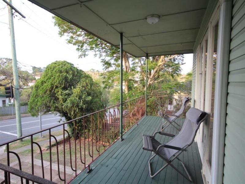 106 Marshall Road, Holland Park QLD 4121