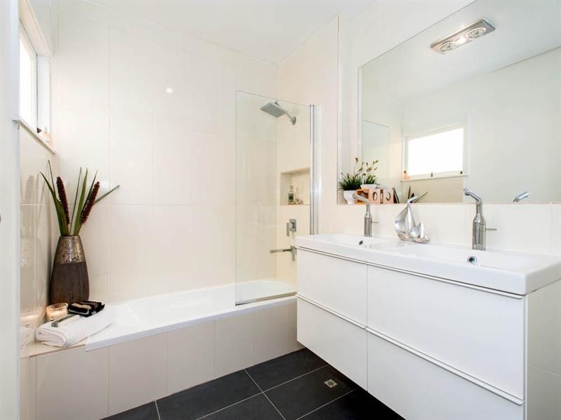 38 Oatland Crescent, Holland Park West QLD 4121