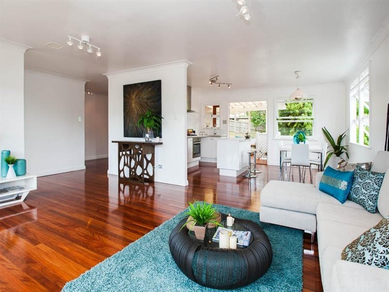 38 Oatland Crescent, Holland Park West QLD 4121