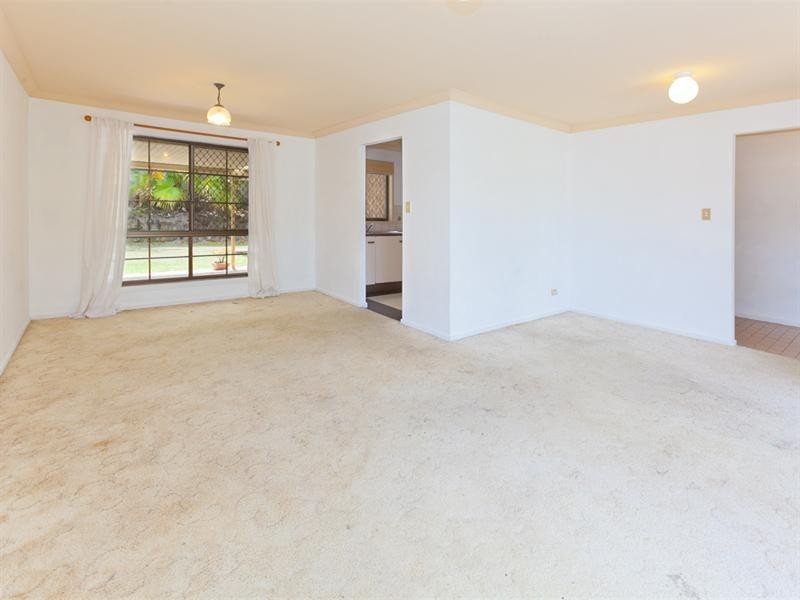 16 Glenalwyn Street, Holland Park QLD 4121