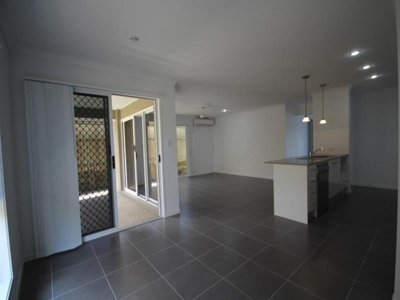 10 Isaac Street, Upper Coomera QLD 4209