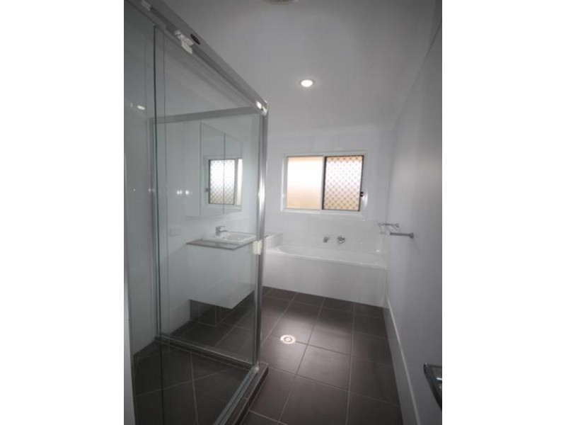 10 Isaac Street, Upper Coomera QLD 4209