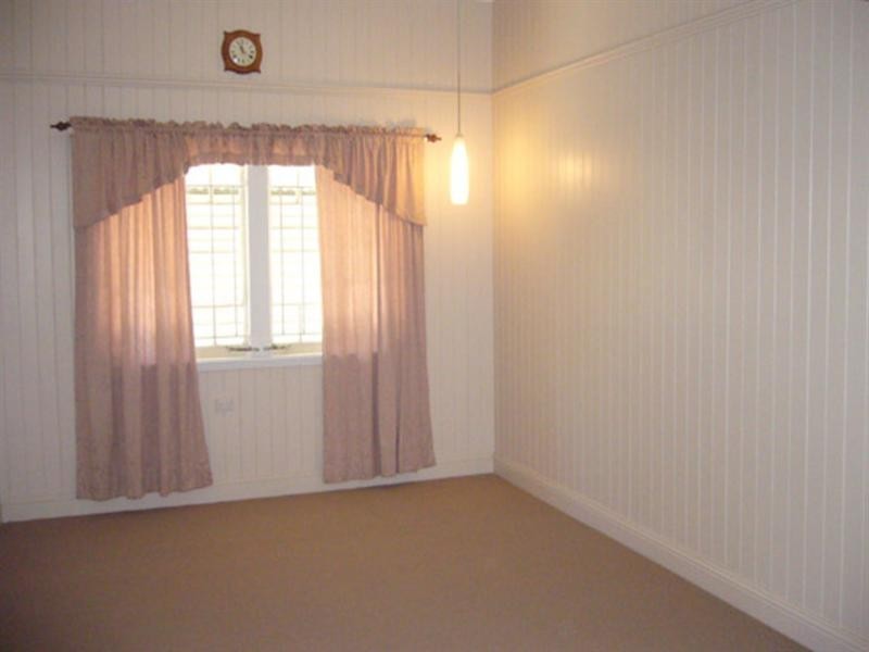 23 Headfort Street, Greenslopes QLD 4120