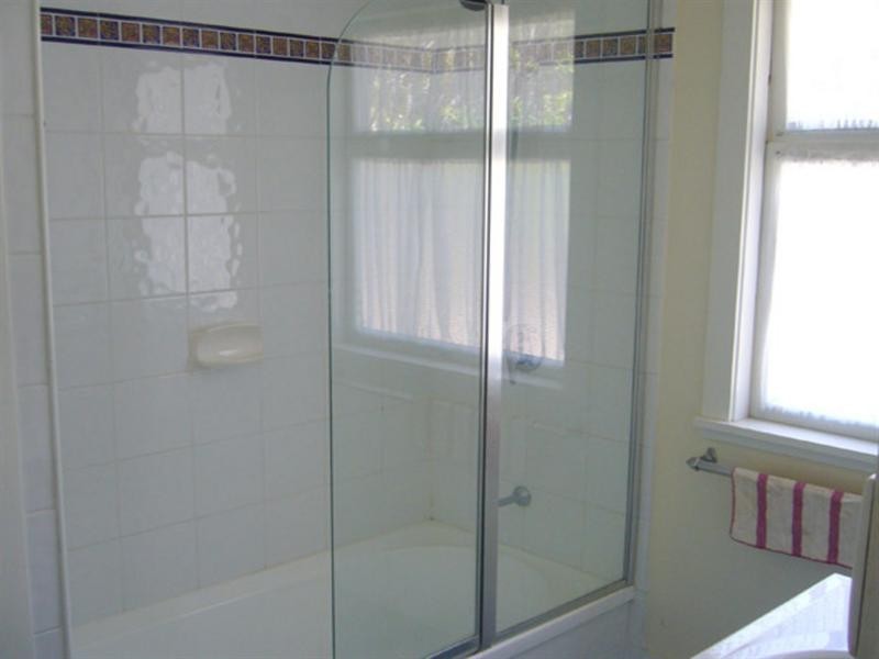 23 Headfort Street, Greenslopes QLD 4120