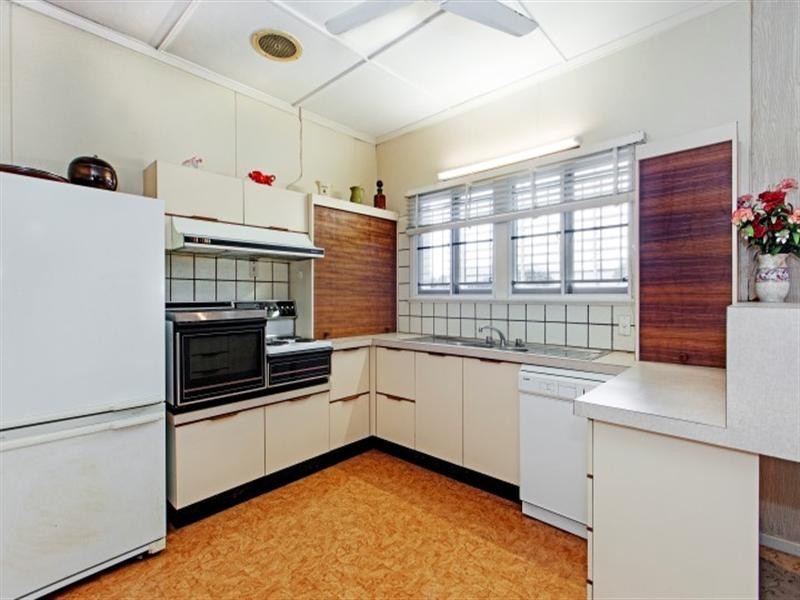 454 Nursery Road, Holland Park QLD 4121