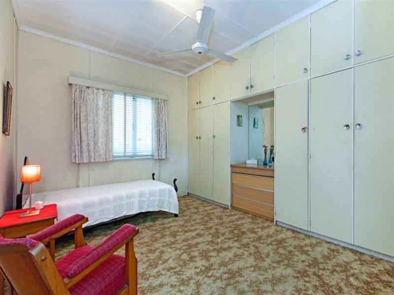 454 Nursery Road, Holland Park QLD 4121