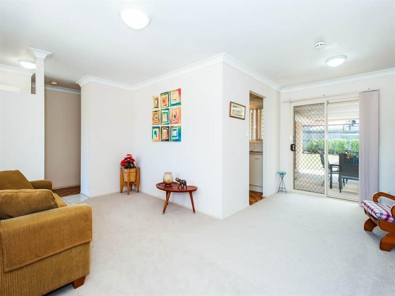 39 Blue Grass Crescent, Eight Mile Plains QLD 4113