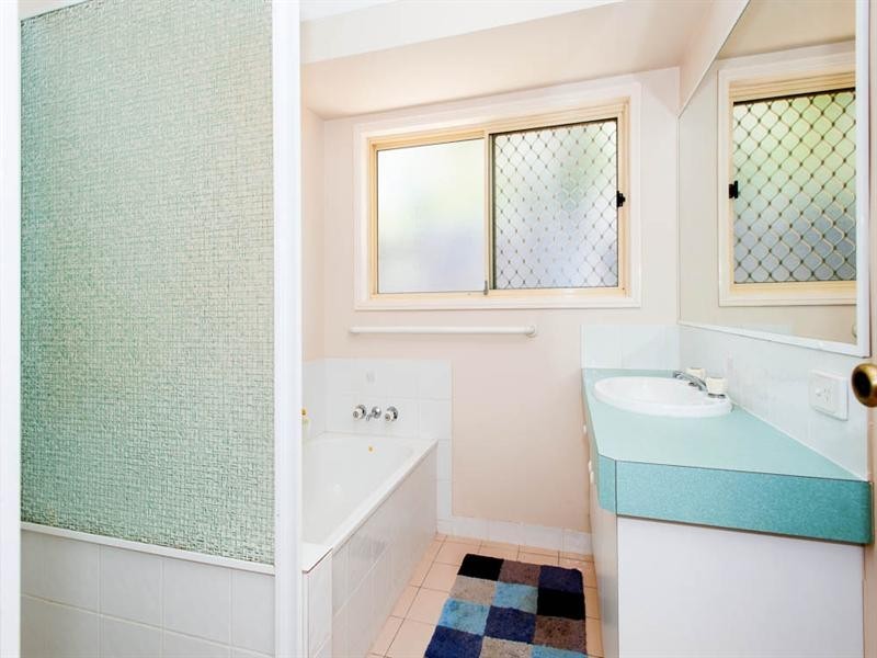 39 Blue Grass Crescent, Eight Mile Plains QLD 4113