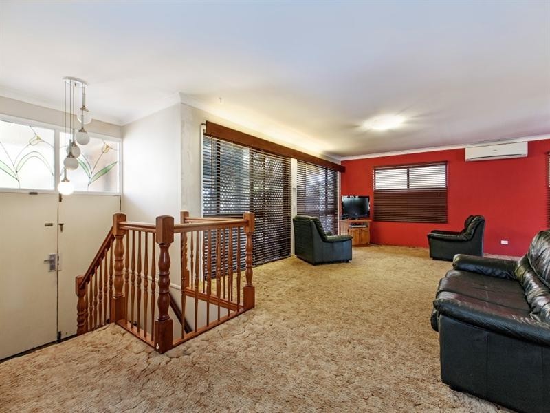 63 Brodie Street, Holland Park West QLD 4121