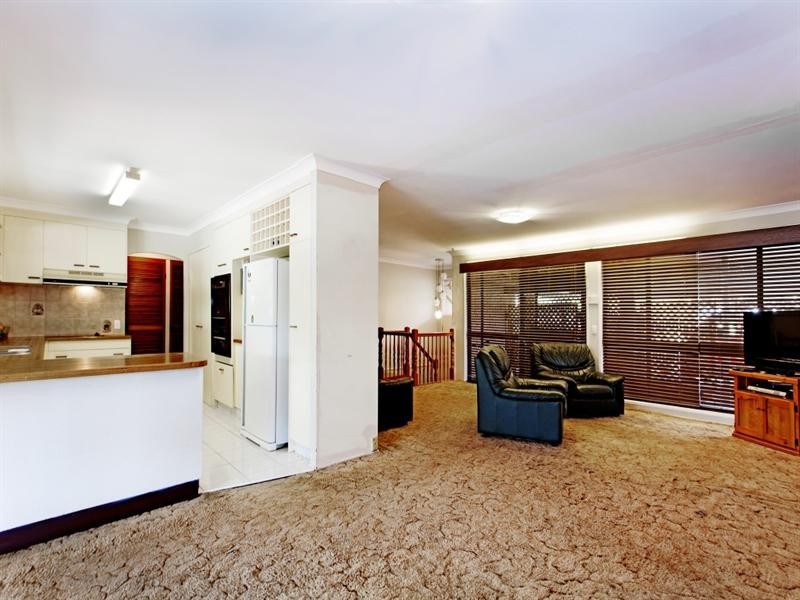 63 Brodie Street, Holland Park West QLD 4121