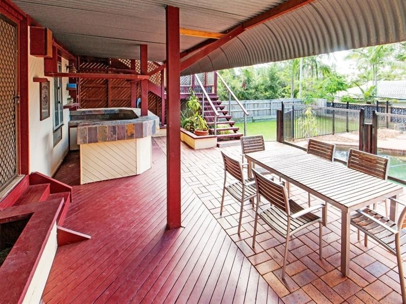 63 Brodie Street, Holland Park West QLD 4121