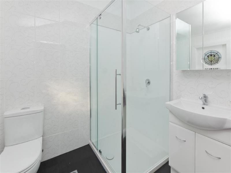 19 Framont Avenue, Holland Park QLD 4121