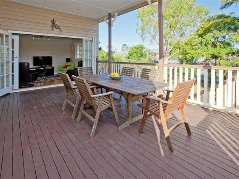 19 Framont Avenue, Holland Park QLD 4121