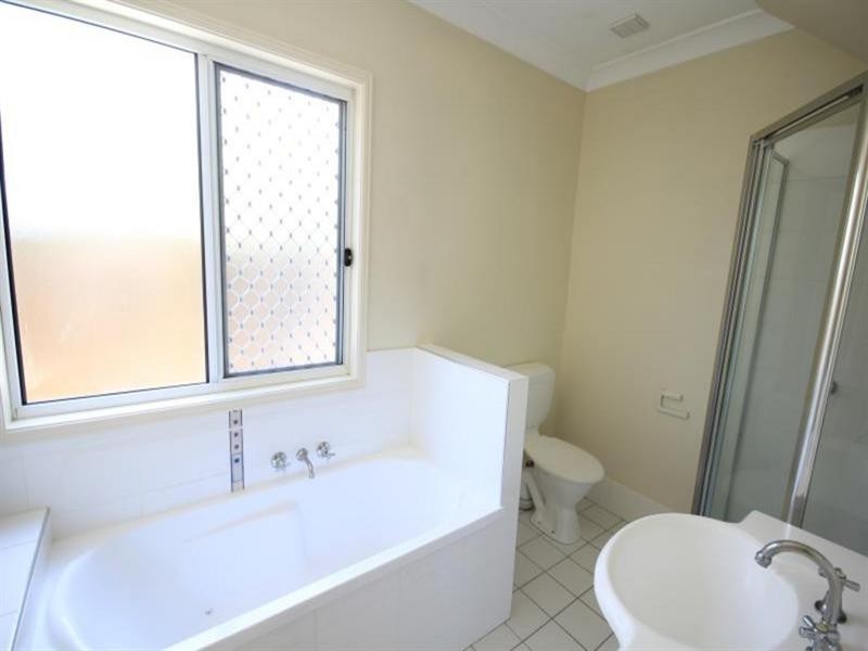 1/25 Miriam Street, Holland Park QLD 4121