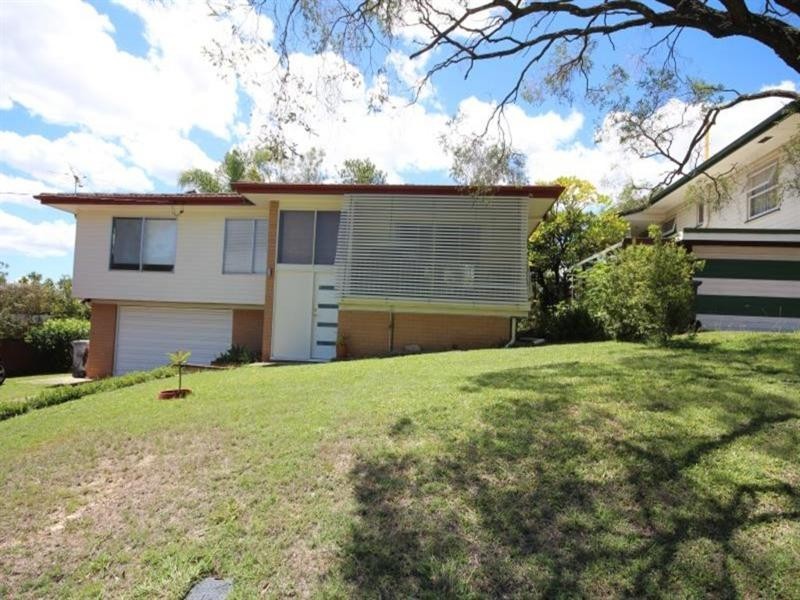 391 Nursery Road, Holland Park QLD 4121