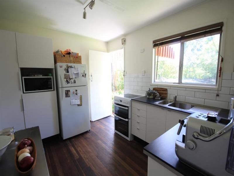 391 Nursery Road, Holland Park QLD 4121