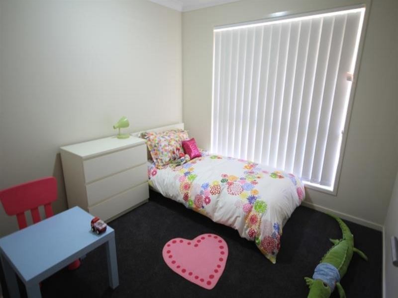 9 Surwold Way, Loganlea QLD 4131