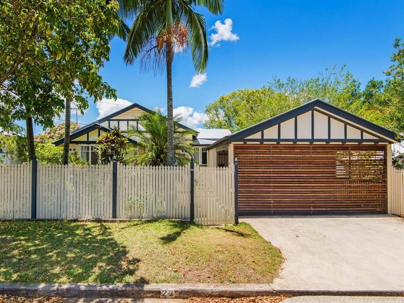 22 Contay Street, Holland Park QLD 4121