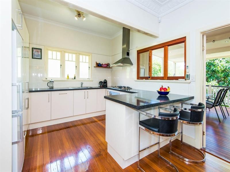 22 Contay Street, Holland Park QLD 4121