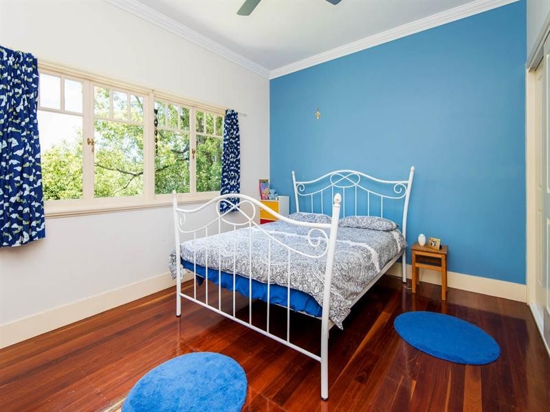 22 Contay Street, Holland Park QLD 4121