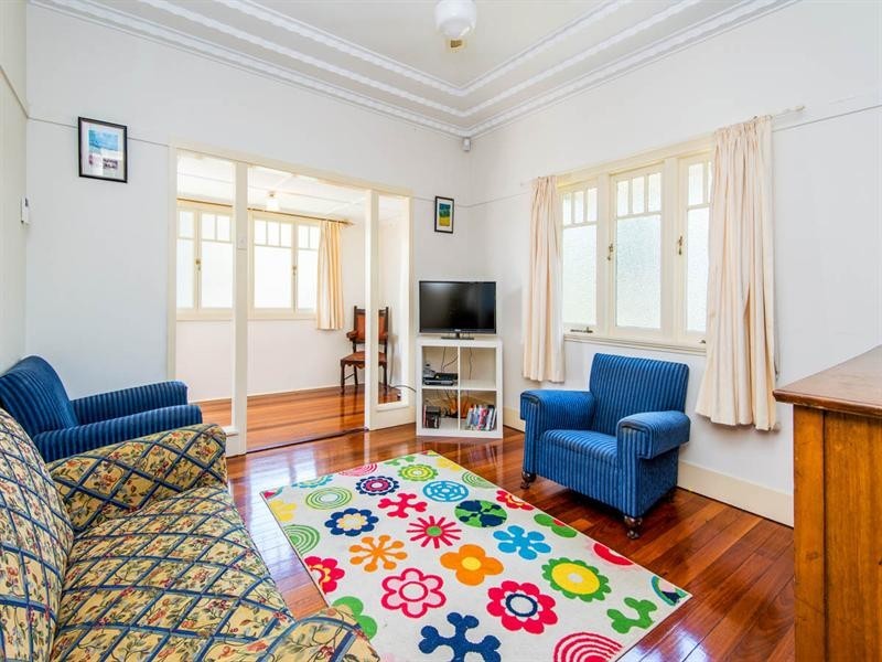 22 Contay Street, Holland Park QLD 4121