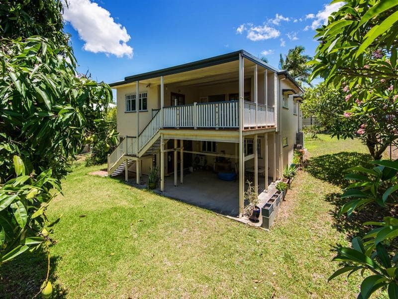 22 Contay Street, Holland Park QLD 4121