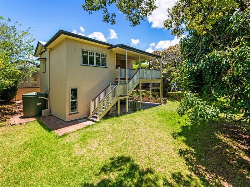 22 Contay Street, Holland Park QLD 4121