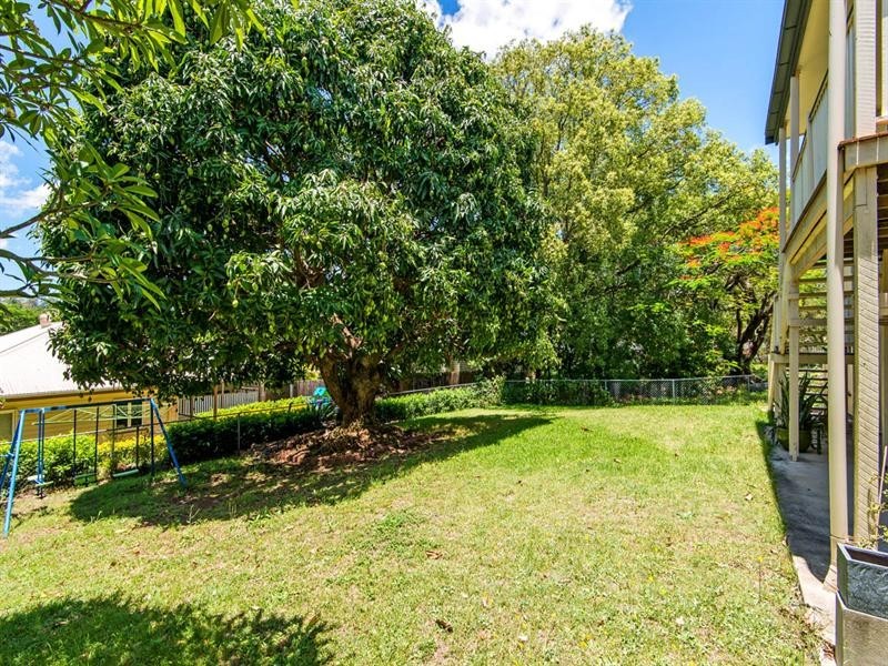 22 Contay Street, Holland Park QLD 4121