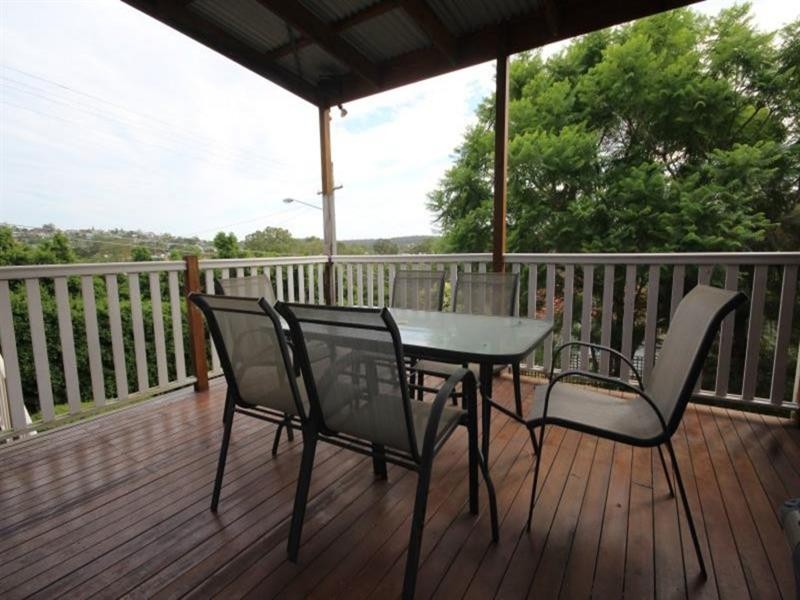 19 Lamrock Street, Holland Park West QLD 4121