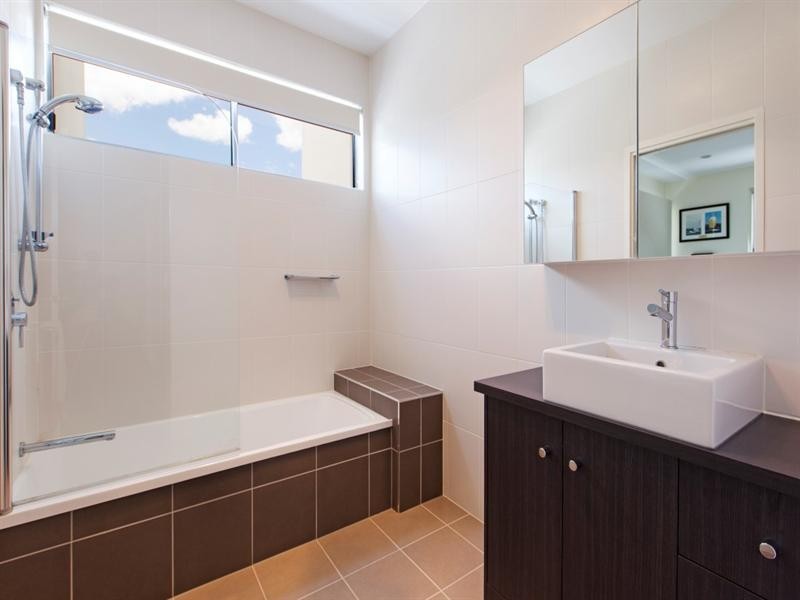 2/30 Paragon Street, Yeronga QLD 4104