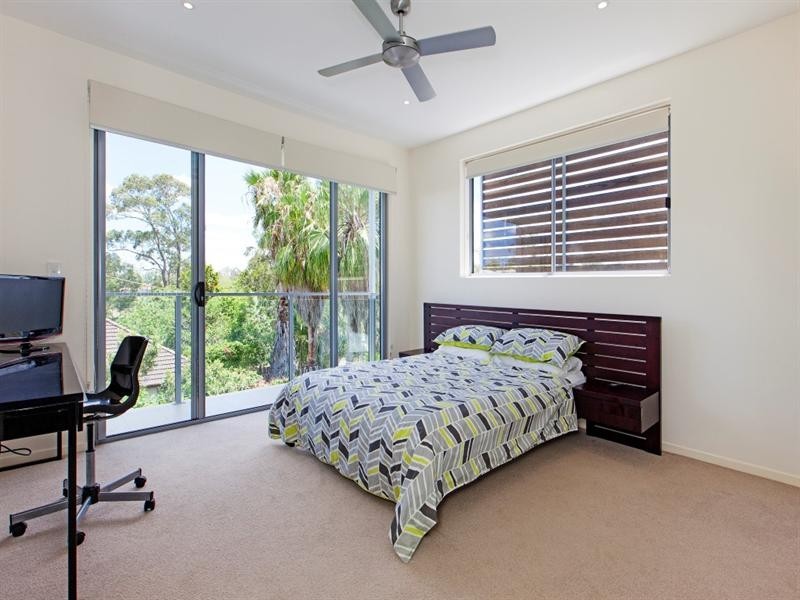 2/30 Paragon Street, Yeronga QLD 4104
