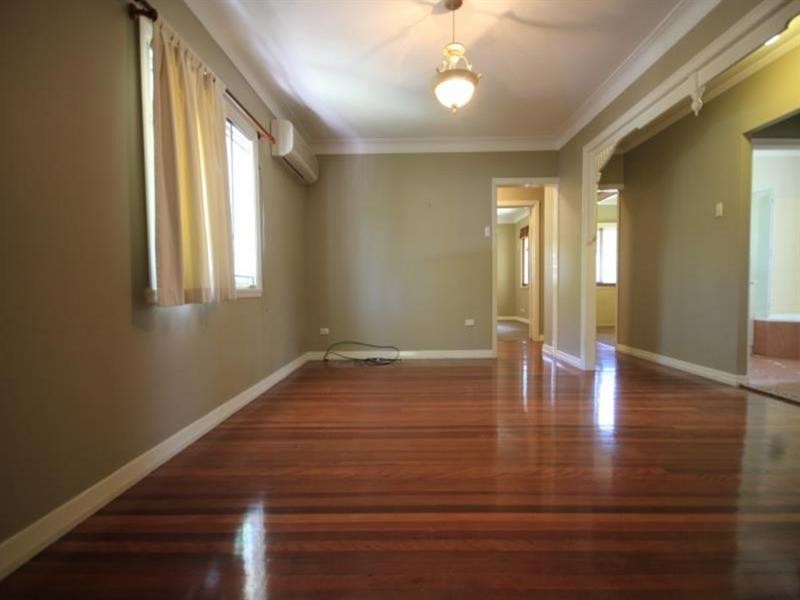 27 Binya Street, Holland Park QLD 4121