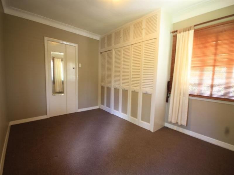 27 Binya Street, Holland Park QLD 4121